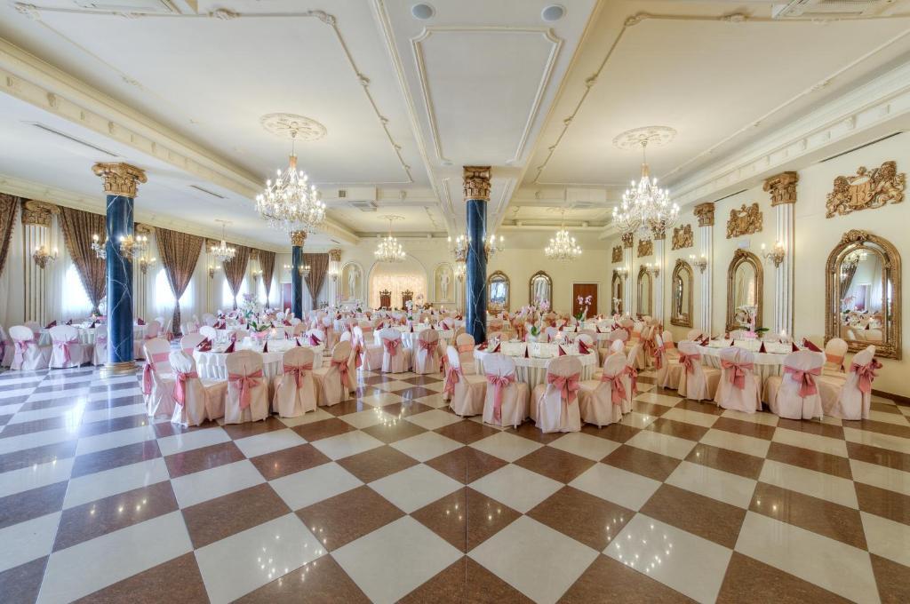 Hotel Krolewski Janow Lubelski Ngoại thất bức ảnh