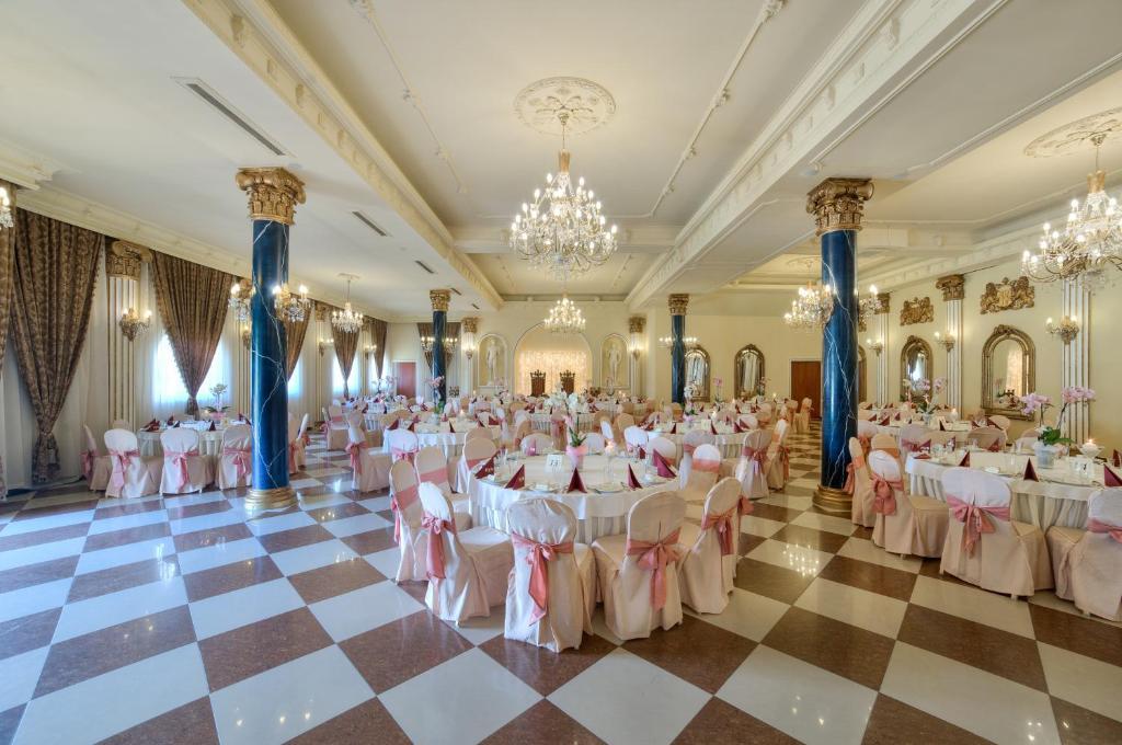 Hotel Krolewski Janow Lubelski Ngoại thất bức ảnh