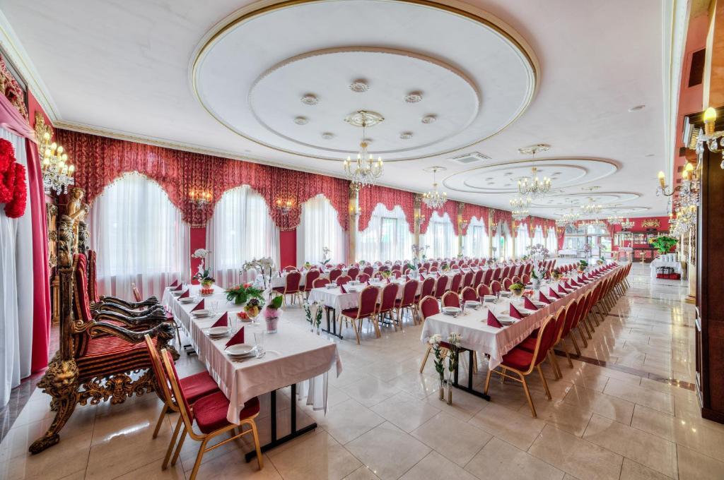 Hotel Krolewski Janow Lubelski Ngoại thất bức ảnh