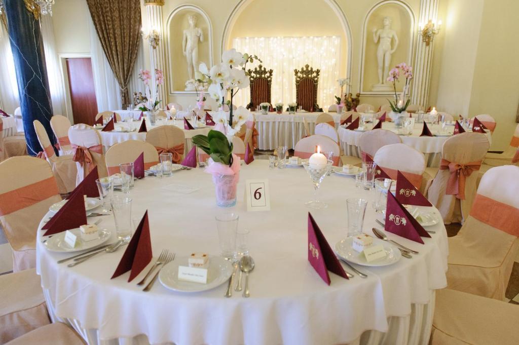 Hotel Krolewski Janow Lubelski Ngoại thất bức ảnh