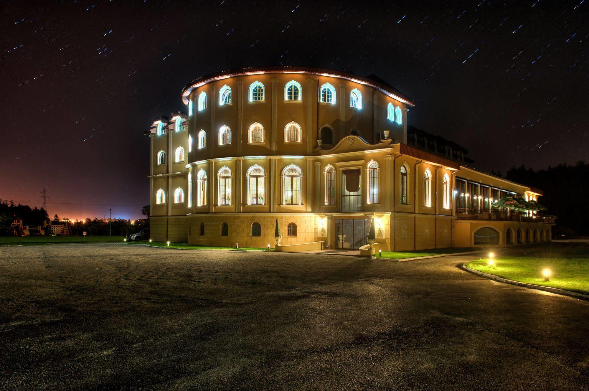 Hotel Krolewski Janow Lubelski Ngoại thất bức ảnh