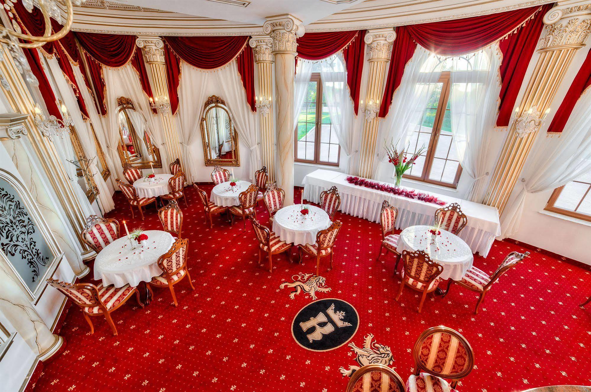 Hotel Krolewski Janow Lubelski Ngoại thất bức ảnh